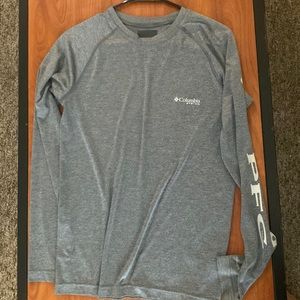 Medium Columbia grey long sleeved crew neck shirt